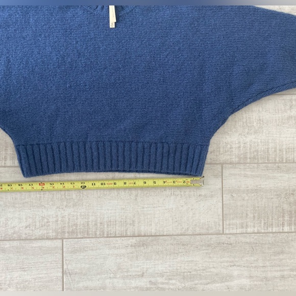 Aritzia Babaton Alpaca Sweater - Picture 6 of 8